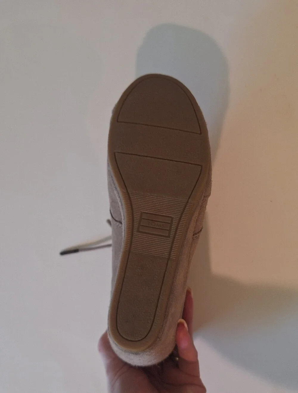 Toms Desert Wedge Taupe Suede Booties Size 8